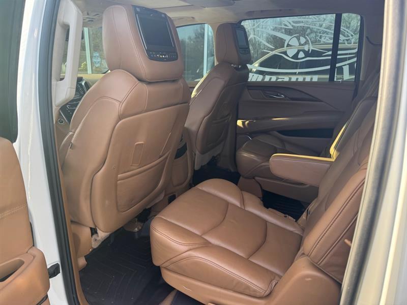 Cadillac Escalade ESV Platinum 4WD 2015