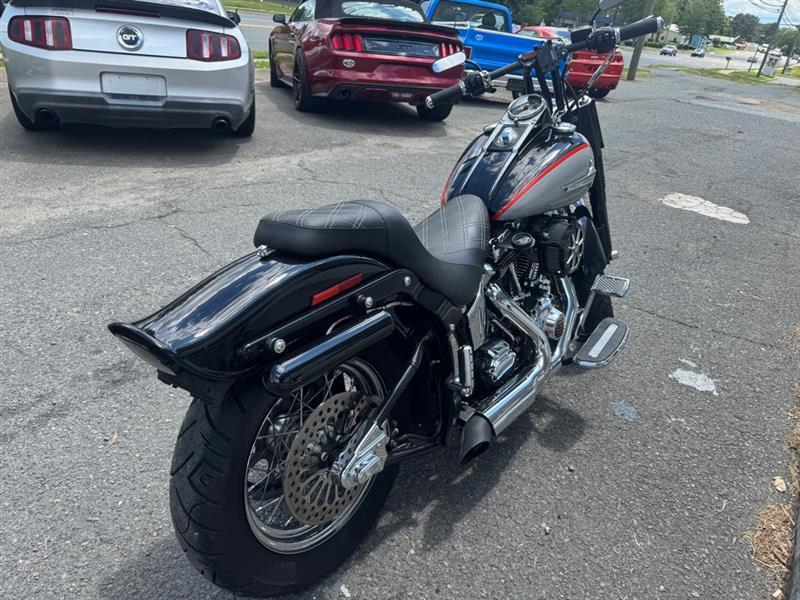 Harley-Davidson FLSTF  2004