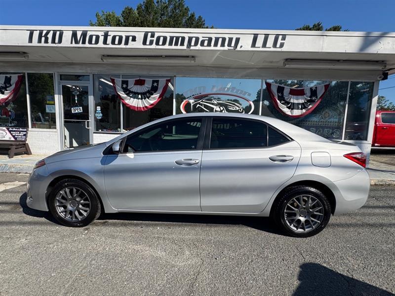 Toyota Corolla L CVT 2017