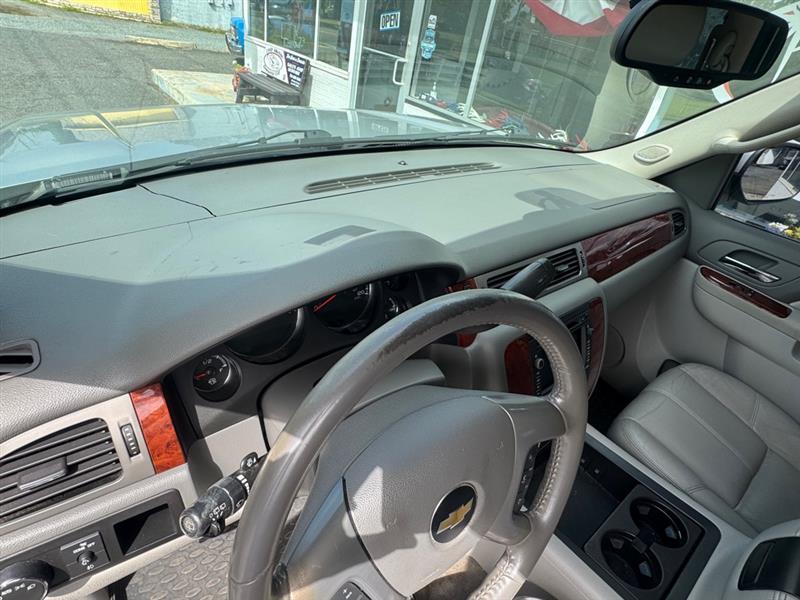 Chevrolet Tahoe LT 2WD 2011