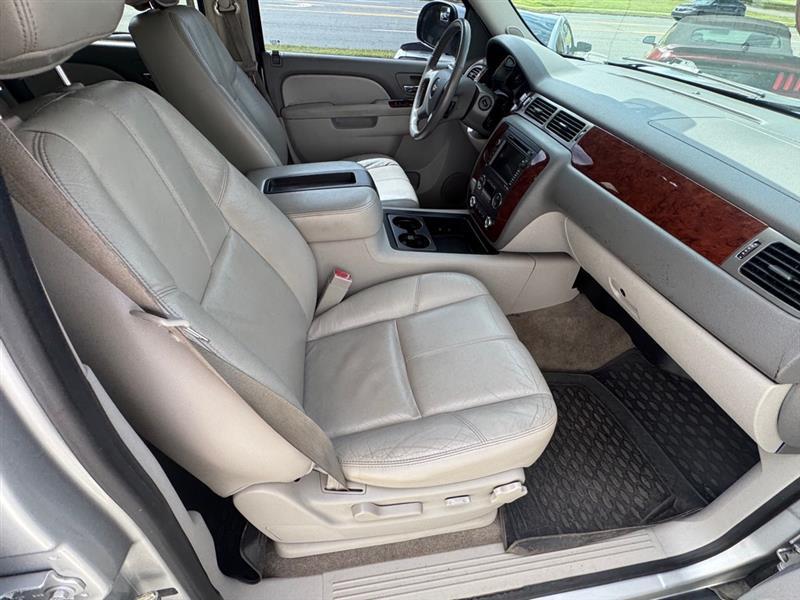 Chevrolet Tahoe LT 2WD 2011