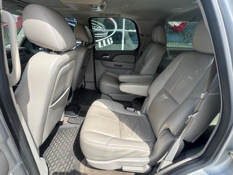 Chevrolet Tahoe LT 2WD 2011
