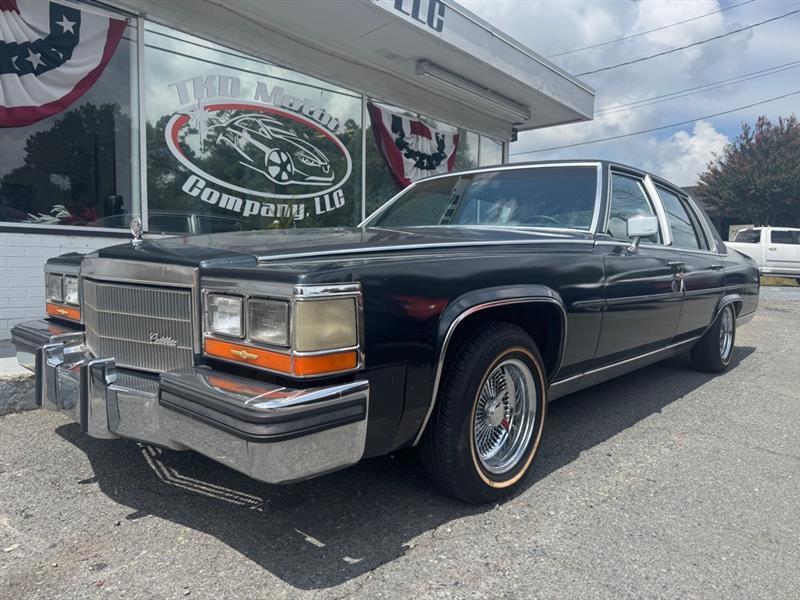 Cadillac Fleetwood Brougham Sedan 1986