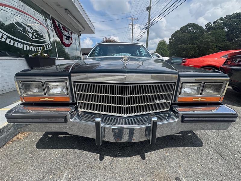Cadillac Fleetwood Brougham Sedan 1986