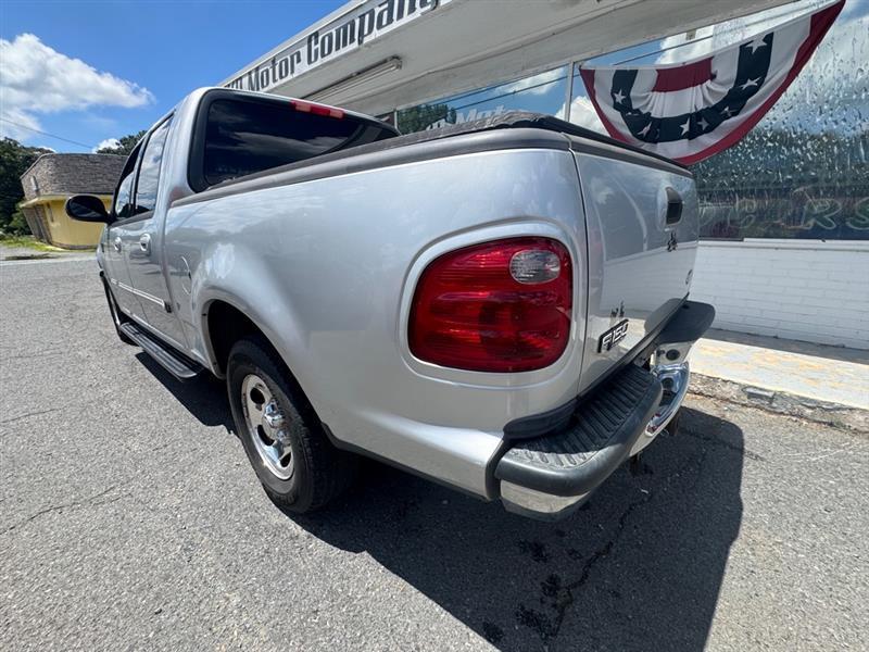 Ford F-150 XLT SuperCrew Short Bed 2WD 2002