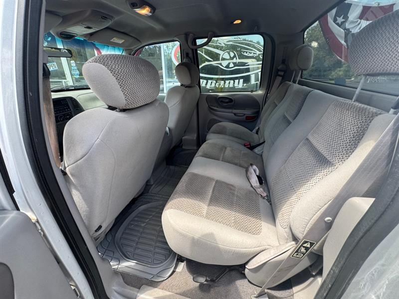 Ford F-150 XLT SuperCrew Short Bed 2WD 2002