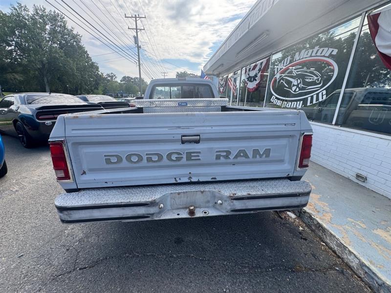 Dodge D100 Reg. Cab 8-ft. Bed 2WD 1989