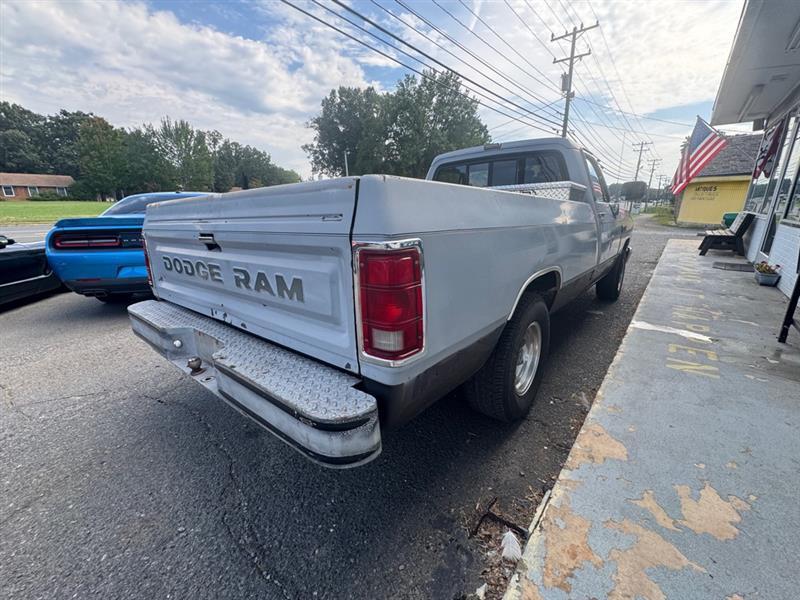 Dodge D100 Reg. Cab 8-ft. Bed 2WD 1989