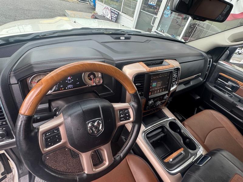 RAM 1500 Longhorn Crew Cab SWB 4WD 2016