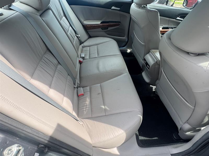 Honda Accord EX-L V6 Sedan AT 2012
