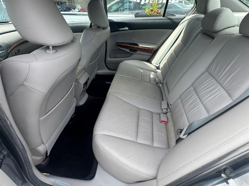 Honda Accord EX-L V6 Sedan AT 2012