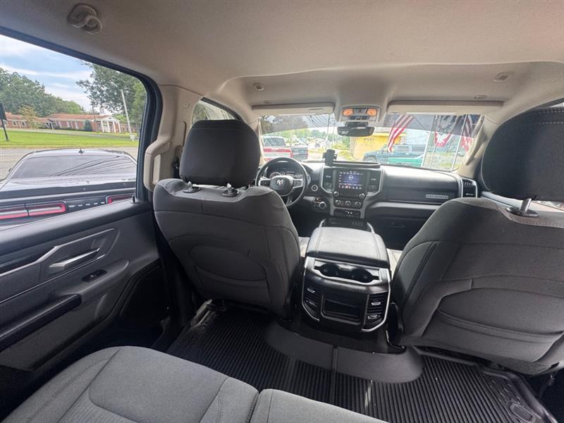 RAM 1500 Big Horn Crew Cab SWB 4WD 2019