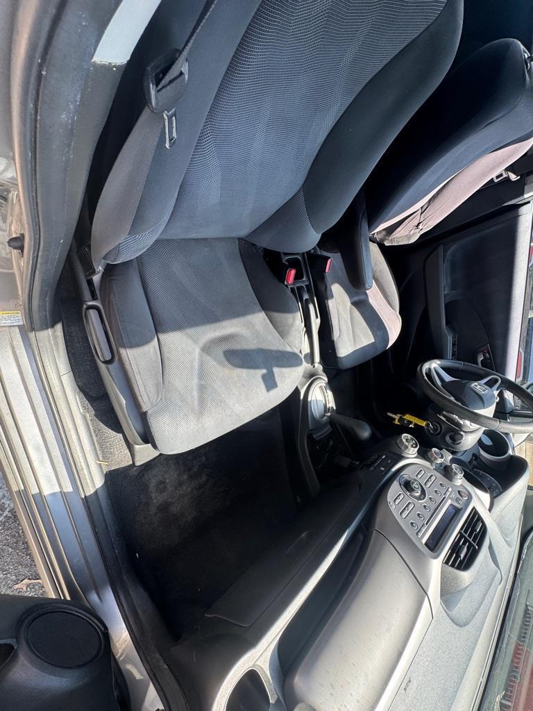 Honda Fit Sport 5-Speed AT 2010