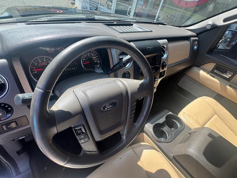 Ford F-150 XL SuperCrew 5.5-ft. Bed 4WD 2014