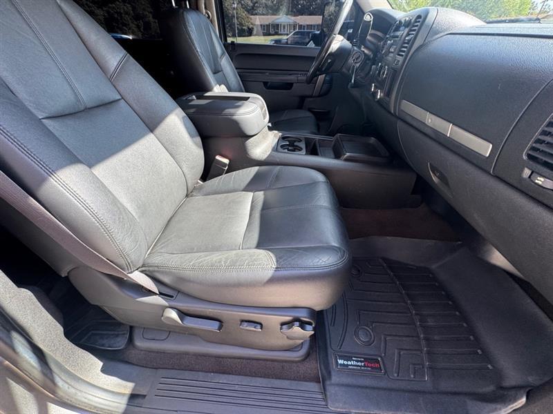 Chevrolet Silverado 2500HD LT Crew Cab 4WD 2012