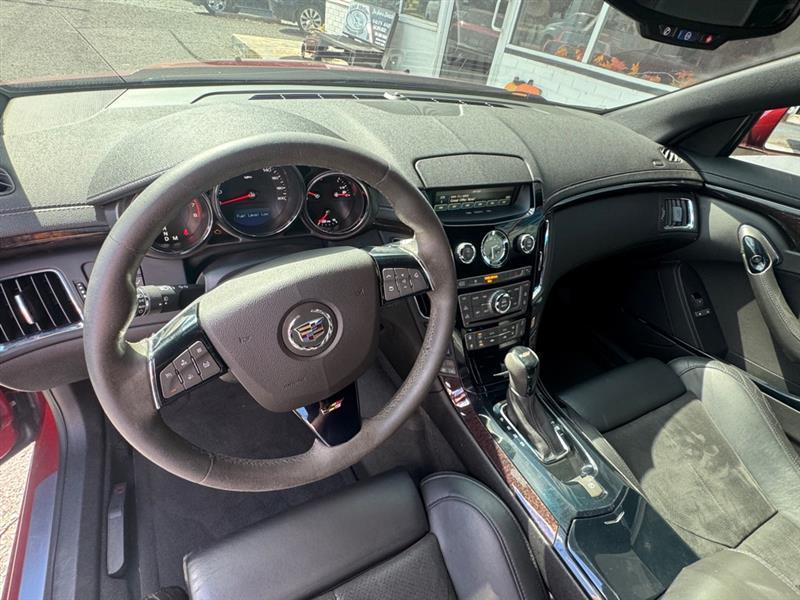 Cadillac CTS V Coupe 2011