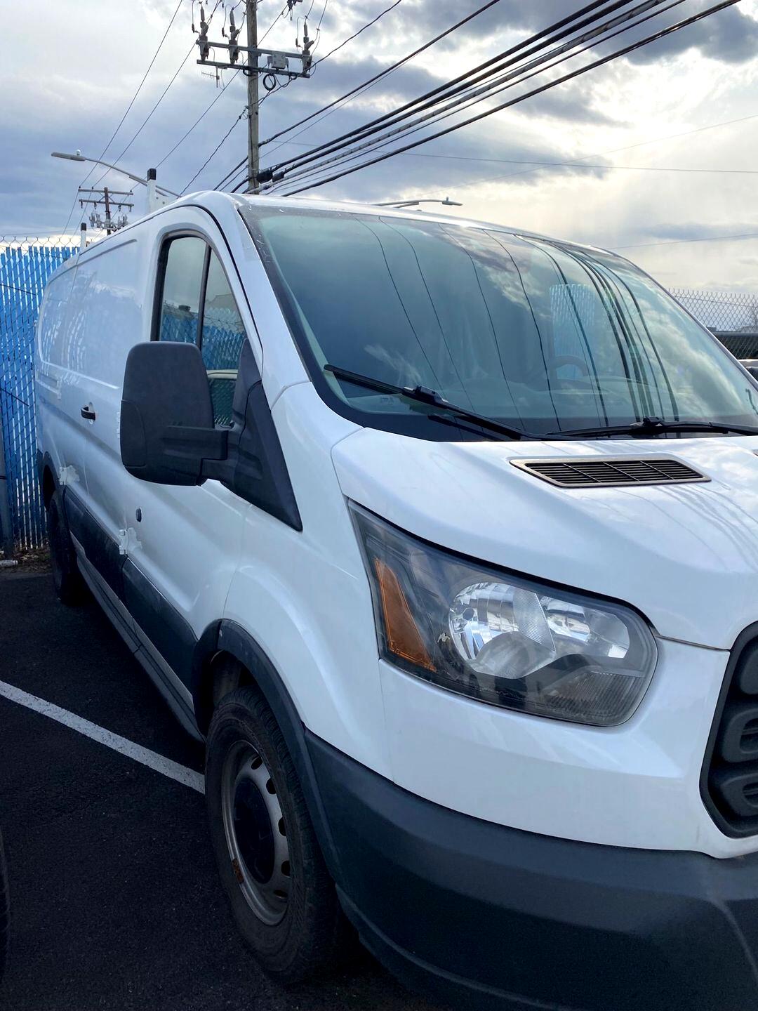 Ford Transit 150 Van Low Roof 60/40 Pass. 130-in. WB 2017 Ford Transit 150 Van Low Roof 60/40 Pass. 130-in. WB 2017