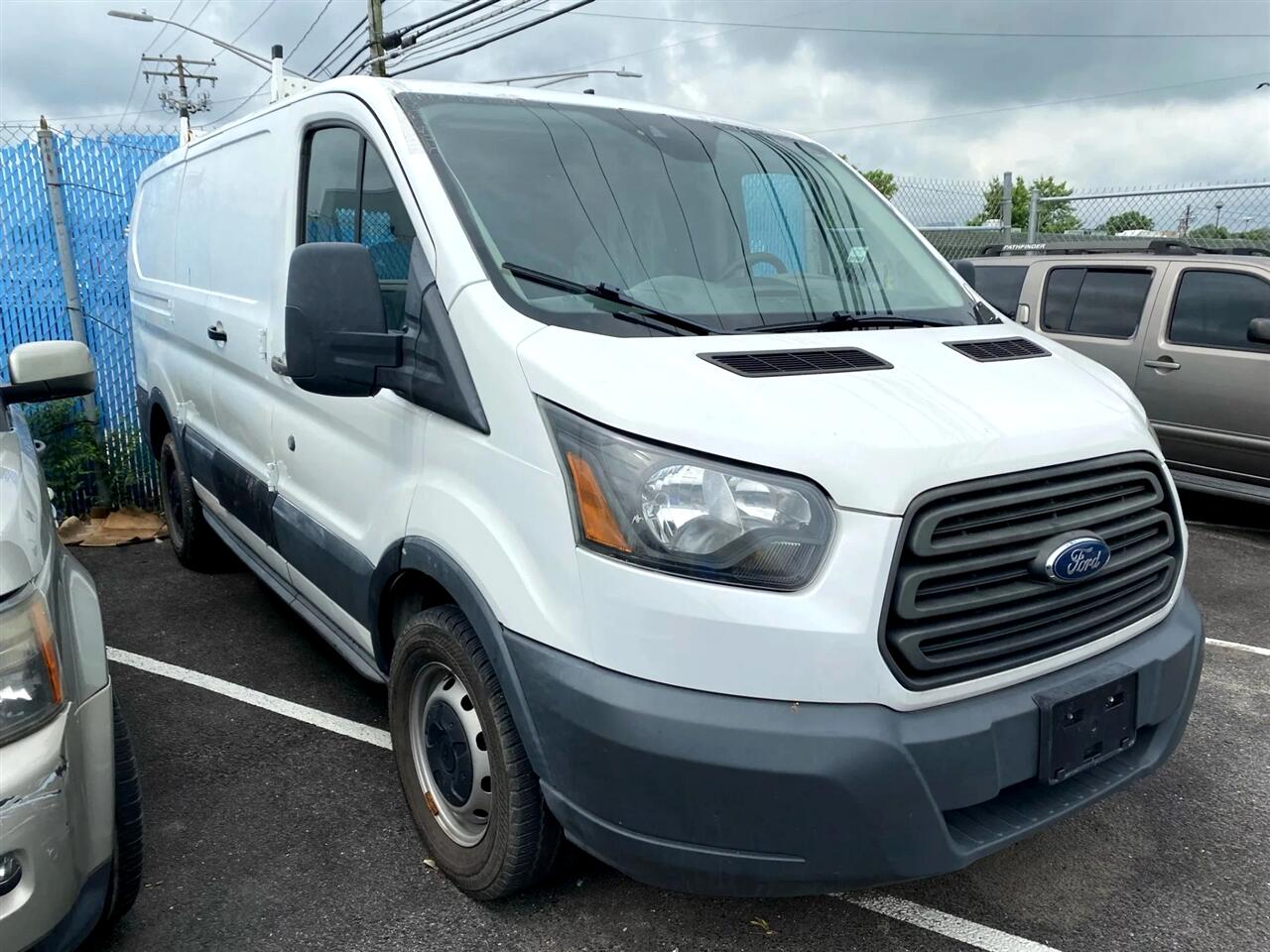 Ford Transit 150 Van Low Roof 60/40 Pass. 130-in. WB 2017 Ford Transit 150 Van Low Roof 60/40 Pass. 130-in. WB 2017