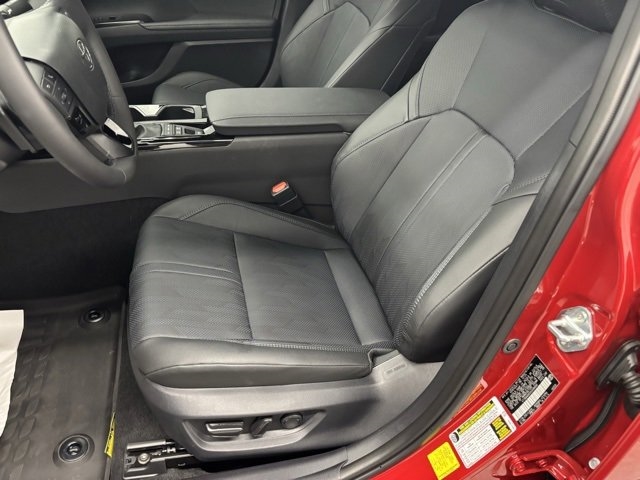 Toyota Camry XLE (Natl) 2025