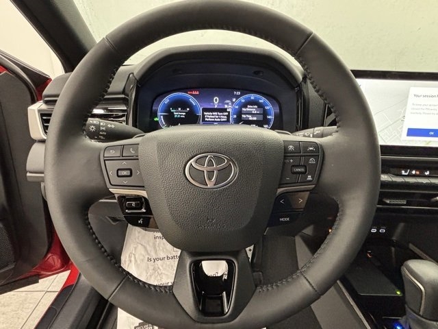 Toyota Camry XLE (Natl) 2025