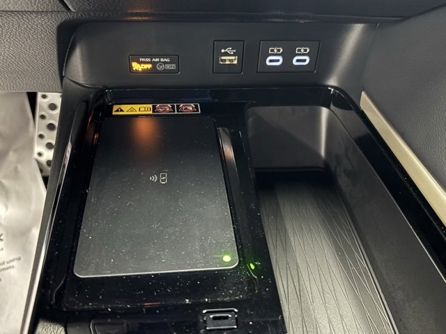 Toyota Camry XLE (Natl) 2025
