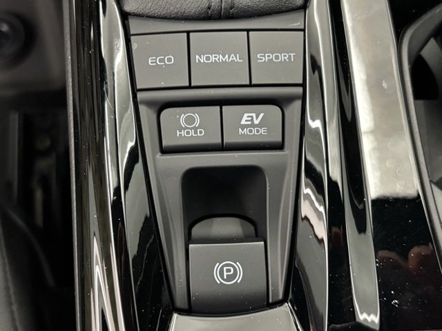 Toyota Camry XLE (Natl) 2025