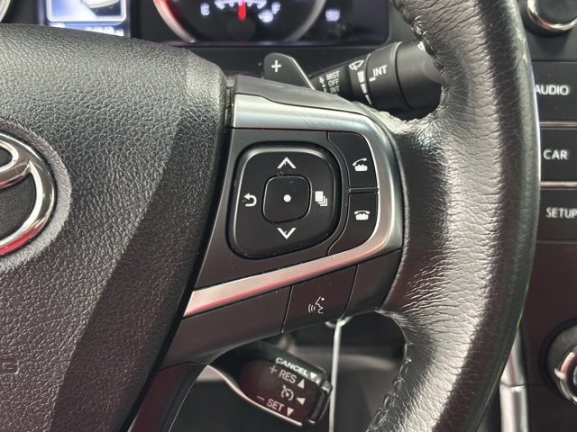 Toyota Camry XLE Auto (Natl) 2017