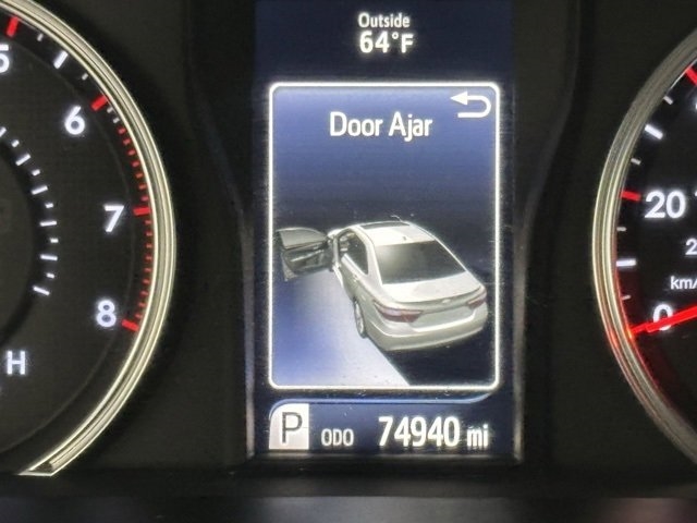 Toyota Camry XLE Auto (Natl) 2017