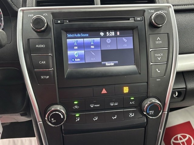 Toyota Camry XLE Auto (Natl) 2017