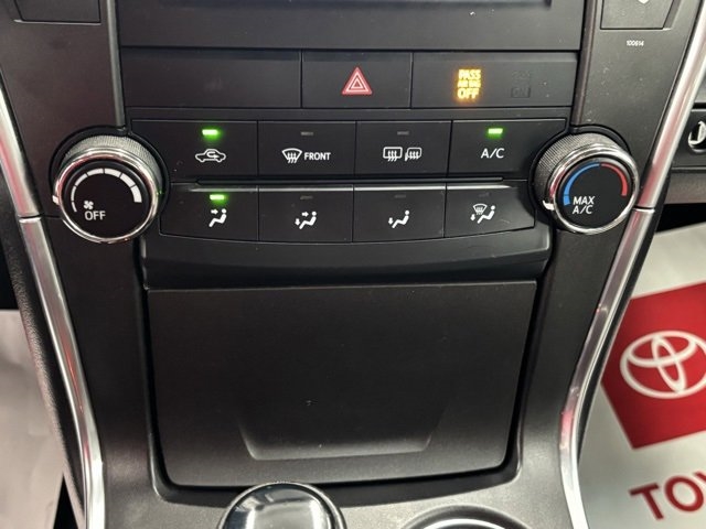 Toyota Camry XLE Auto (Natl) 2017
