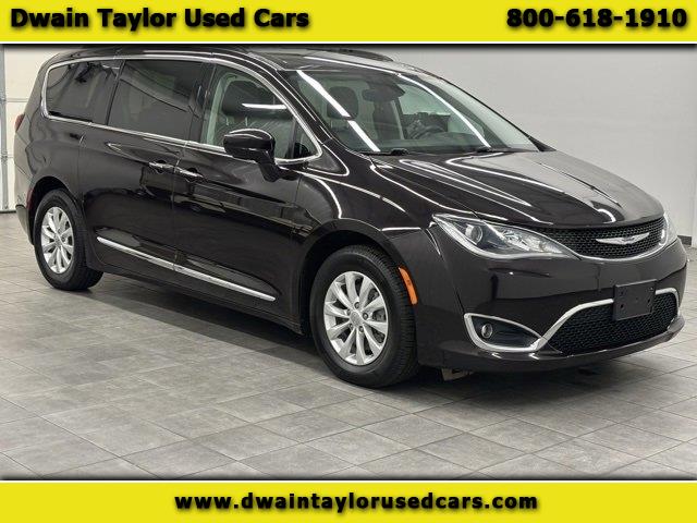 2017 Chrysler Pacifica Touring-L FWD
