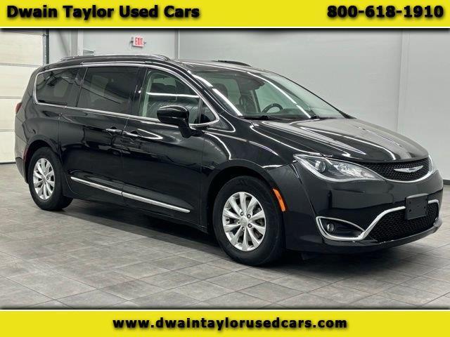 2018 Chrysler Pacifica Touring L FWD