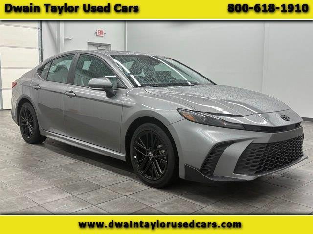 2025 Toyota Camry LE AWD (Natl)