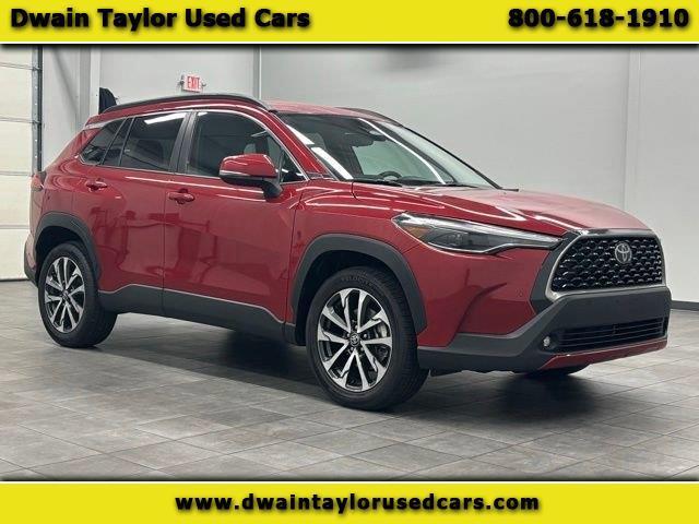 2024 Toyota Corolla Cross XLE 2WD (Natl)
