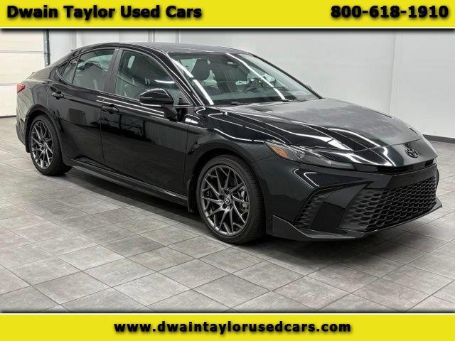 2025 Toyota Camry LE (Natl)