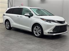 2023 Toyota Sienna 