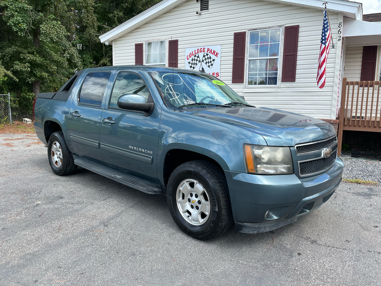 2009 Chevrolet Avalanche LT1 2WD