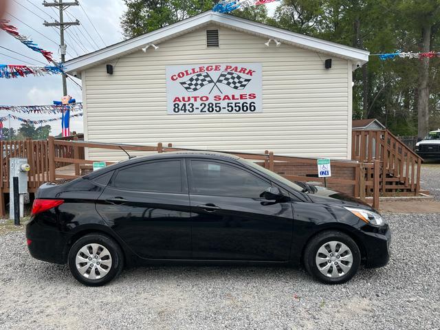 Black 2017 Hyundai Accent SE Sedan FWD Sedan Front-Wheel Drive 5-Speed Automatic