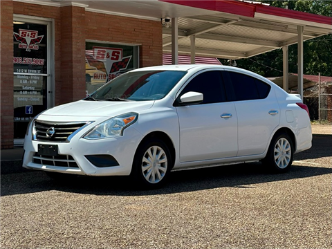 2017 Nissan Versa 1.6 S 5M