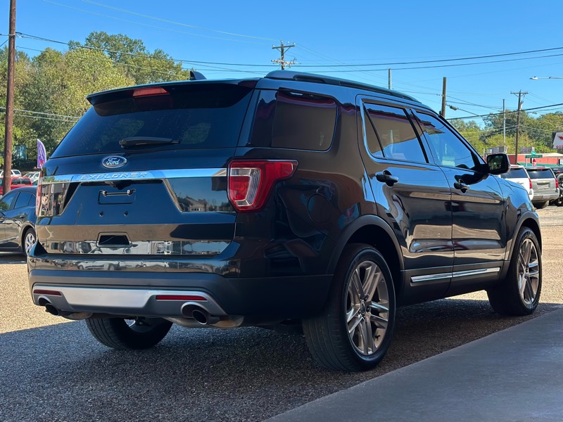 Ford Explorer XLT FWD 2017