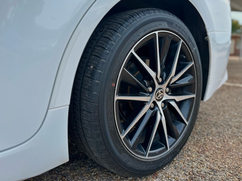 Toyota Camry SE 2021