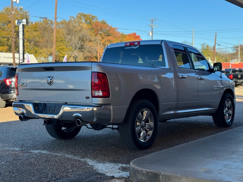 RAM 1500 SLT Quad Cab 2WD 2015