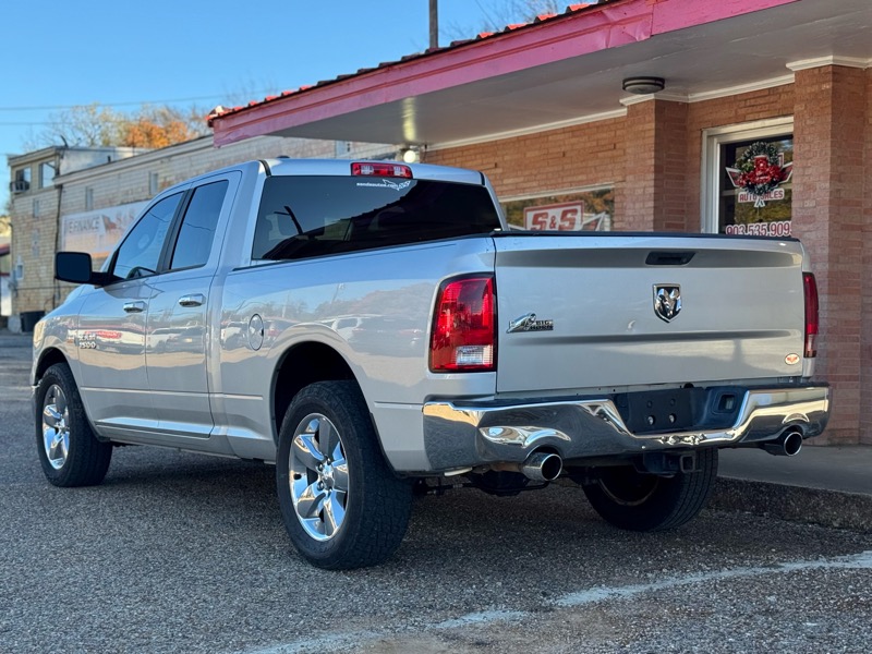 RAM 1500 SLT Quad Cab 2WD 2015