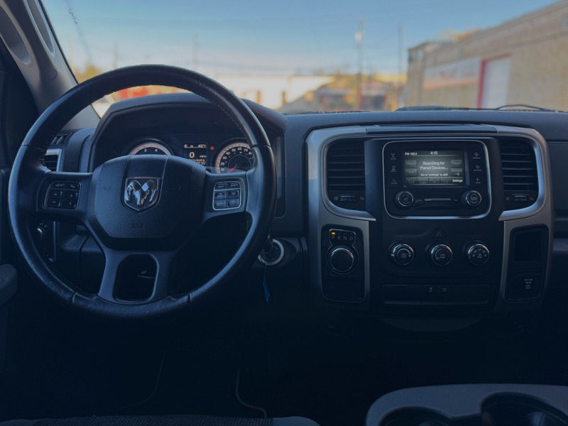 RAM 1500 SLT Quad Cab 2WD 2015