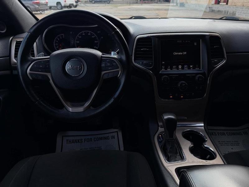Jeep Grand Cherokee Laredo 4WD 2017
