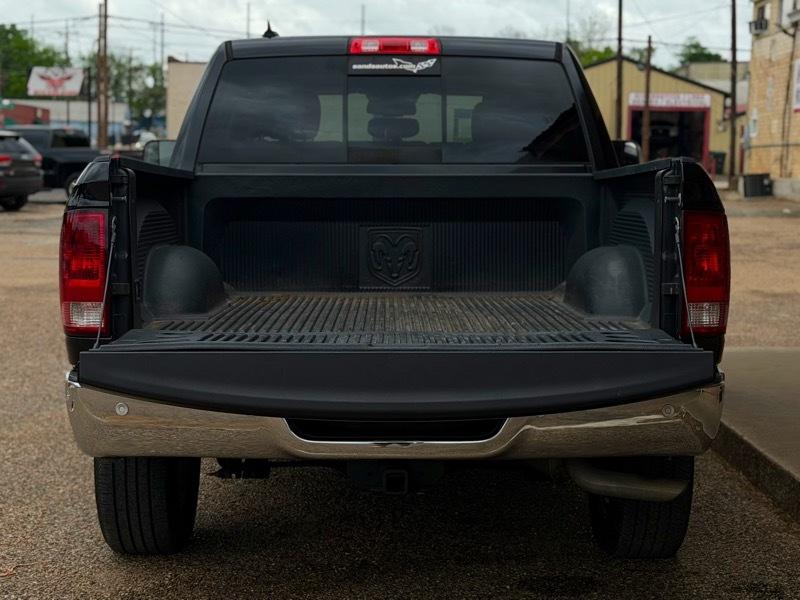 RAM 1500 SLT Crew Cab SWB 2WD 2017