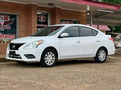 2017 Nissan Versa 1.6 S 5M
