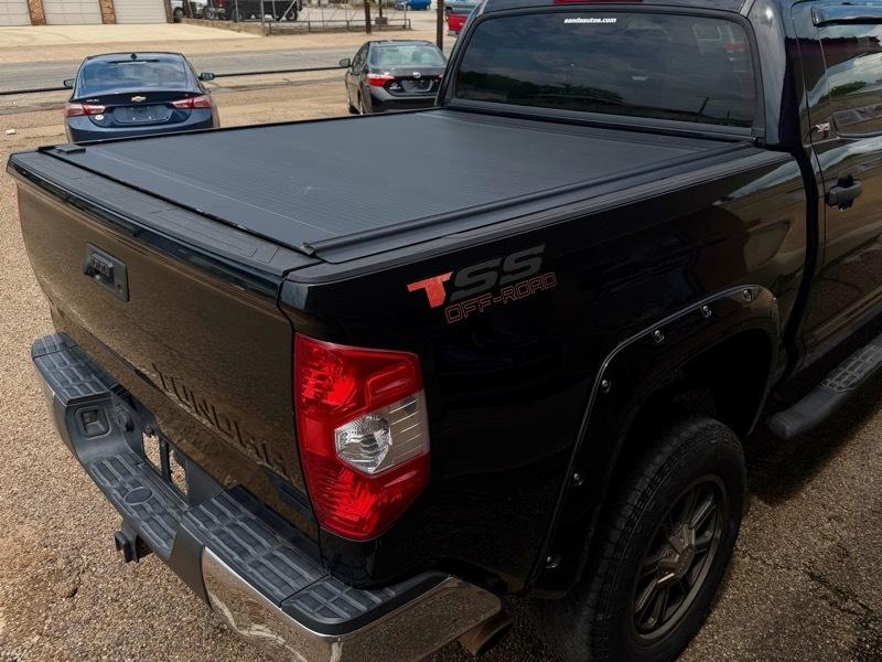 Toyota Tundra SR5 5.7L V8 CrewMax 2WD 2015