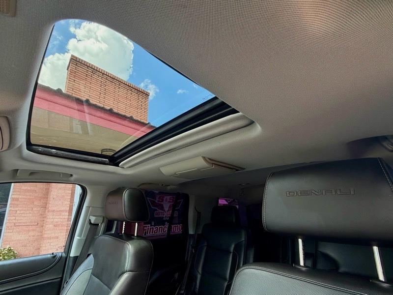 GMC Yukon SLT 4WD 2015