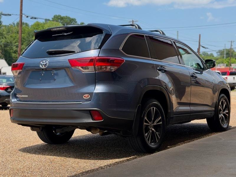 Toyota Highlander LE Plus FWD V6 2018